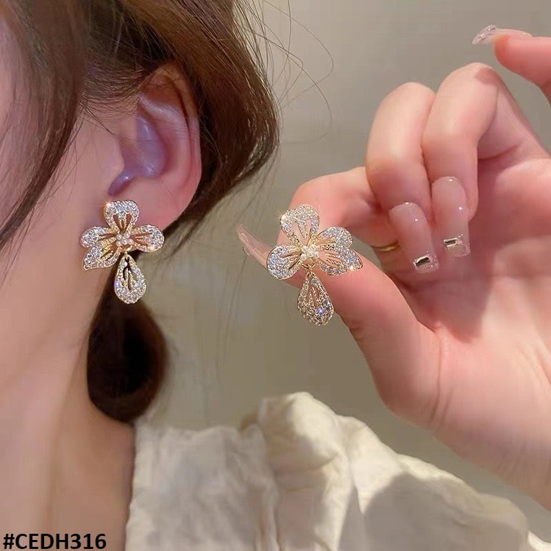 CEDH316 ZHL Flower Teardrop Earrings Pair - CEDH