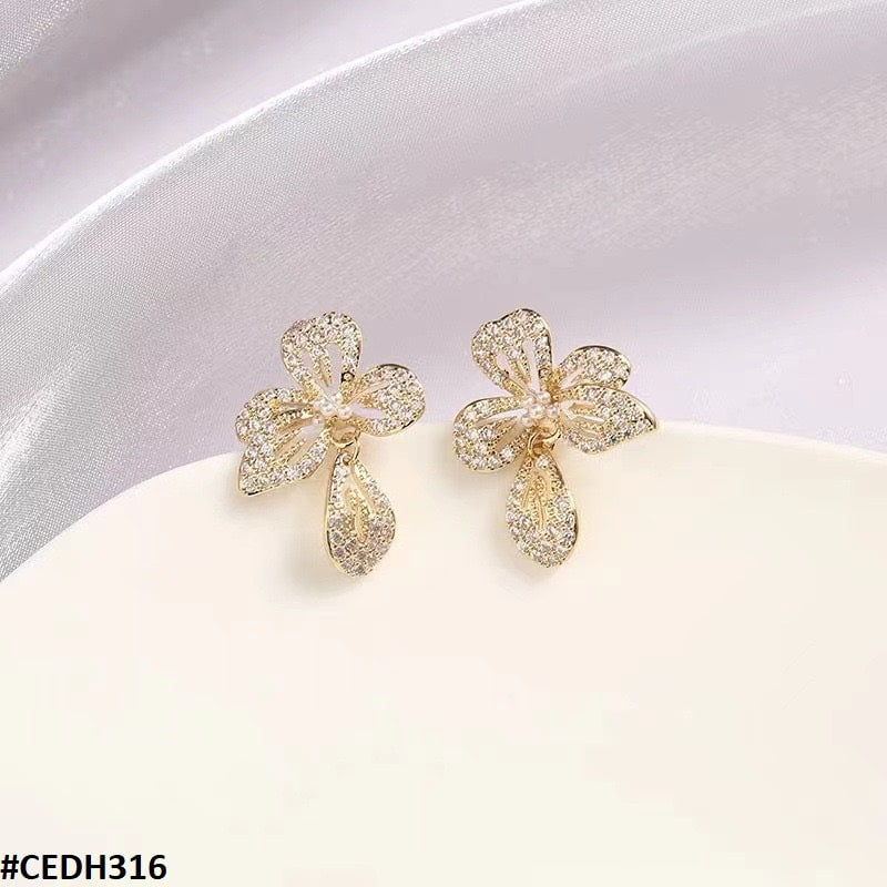 CEDH316 ZHL Flower Teardrop Earrings Pair - CEDH