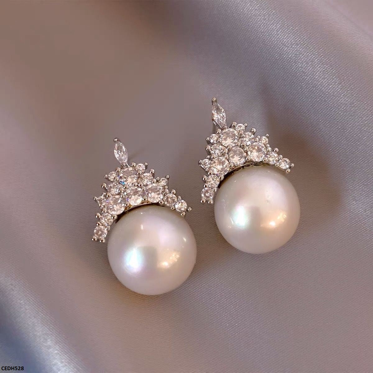 CEDH528 ZCD Crown Pearl Drop Earrings - CEDH
