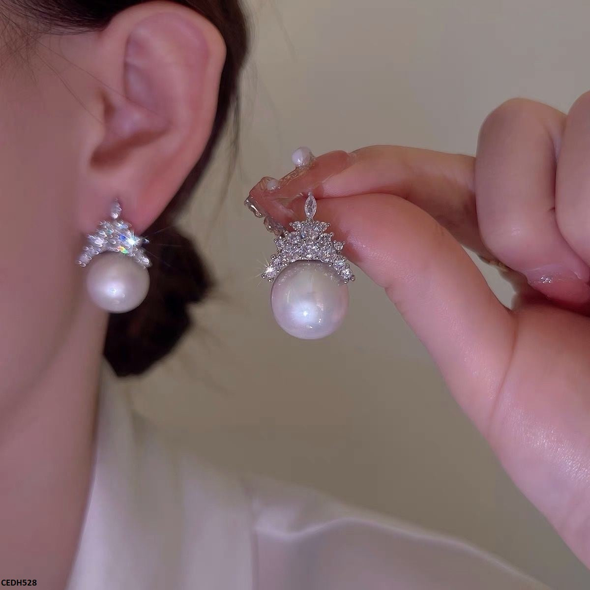 CEDH528 ZCD Crown Pearl Drop Earrings - CEDH