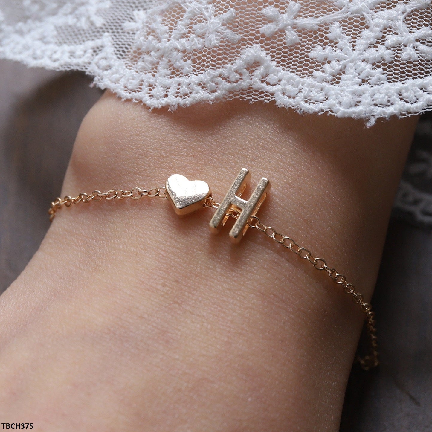 TBCH375 QWN Alphabet Heart Bracelet - TBCH