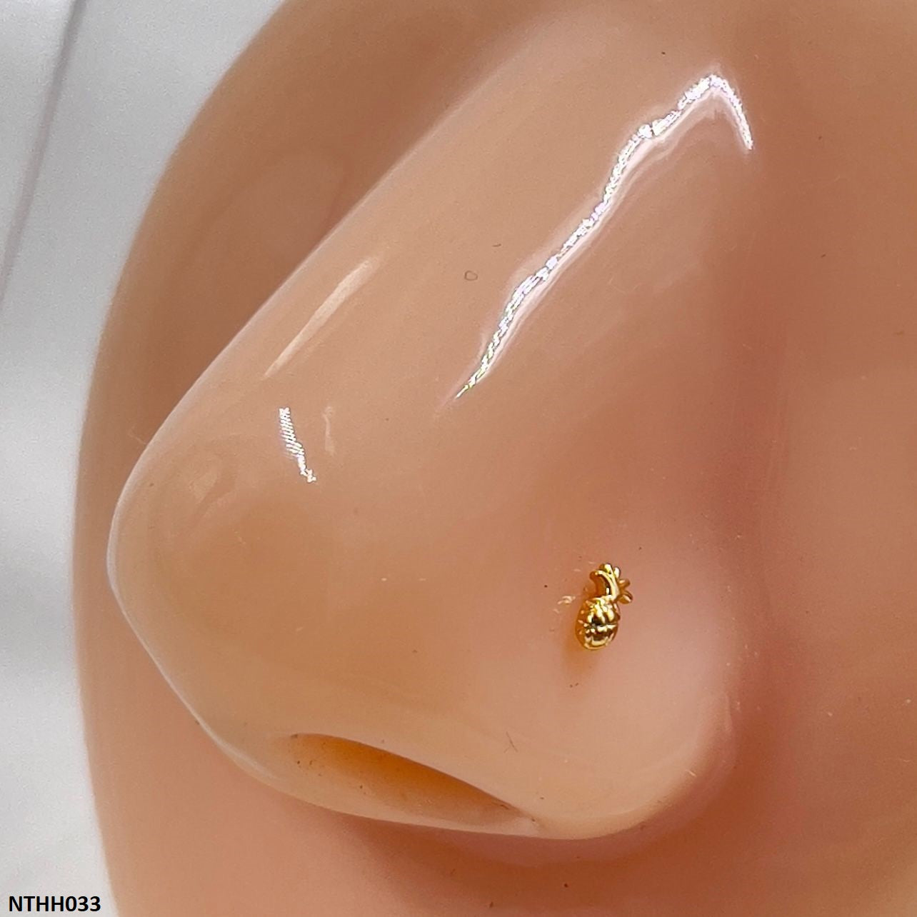NTHH033 XYL Pineapple Nose Pin - NTHH