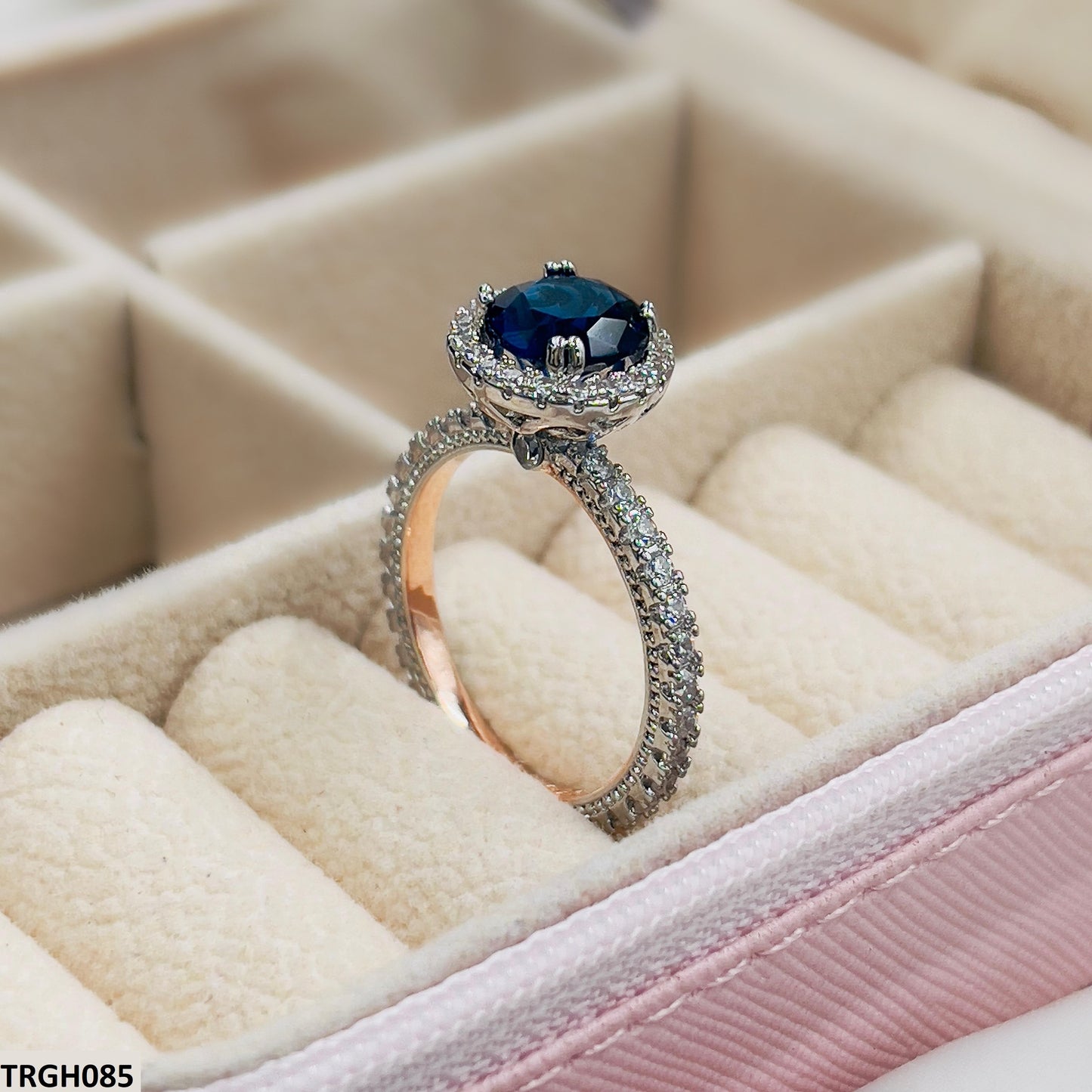 TRGH085 CSH Blue Round Ring - TRGH