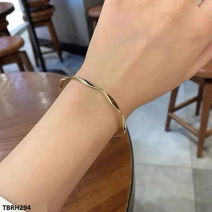 TBRH294 XST Curved Hand Cuff - CBRH