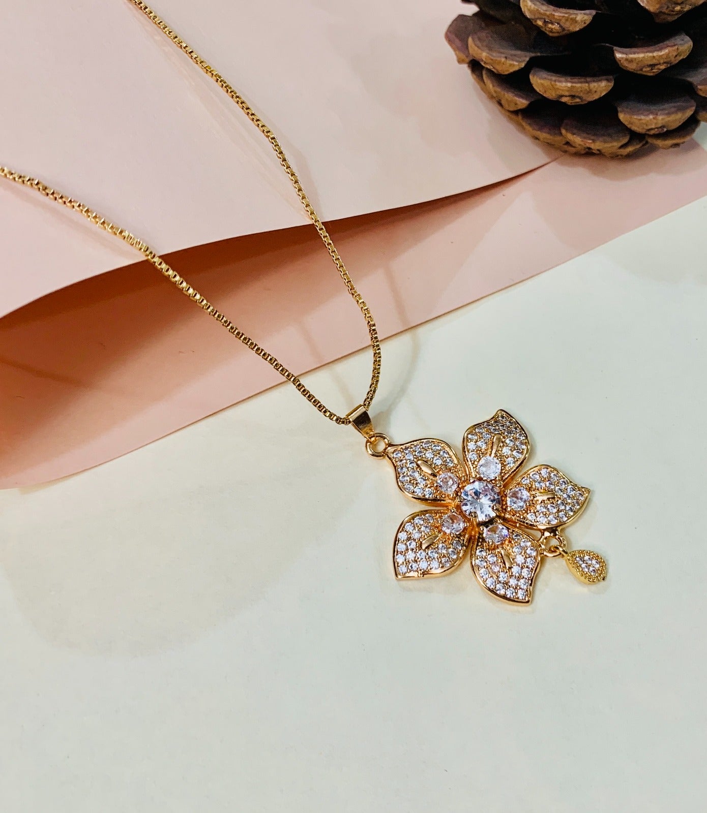 Zircon Pendant-249 (White)